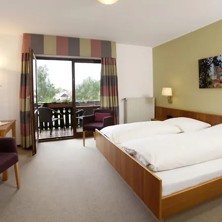 Zum Taufstein Hotel 3*