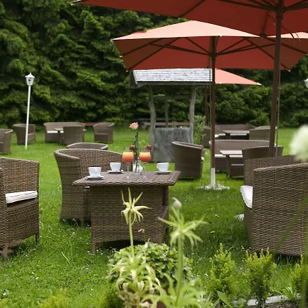 Zum Taufstein 3*