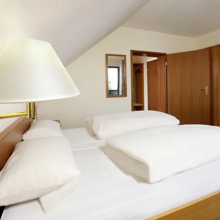 Zum Taufstein 3*