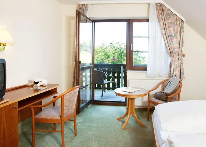 Zum Taufstein Hotel 3*